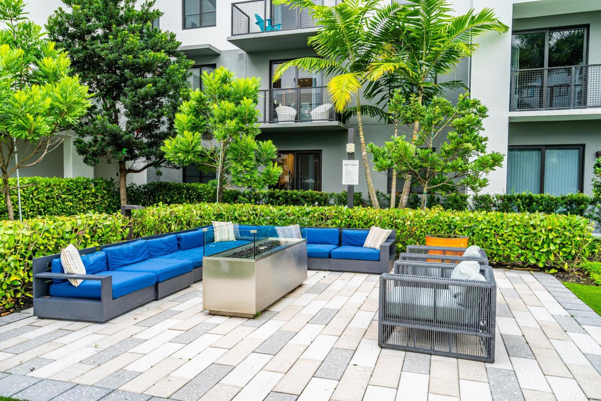 Amazing 2 Bedroom Unit In Doral Miami With Free Parking Hialeah Gardens Dış mekan fotoğraf