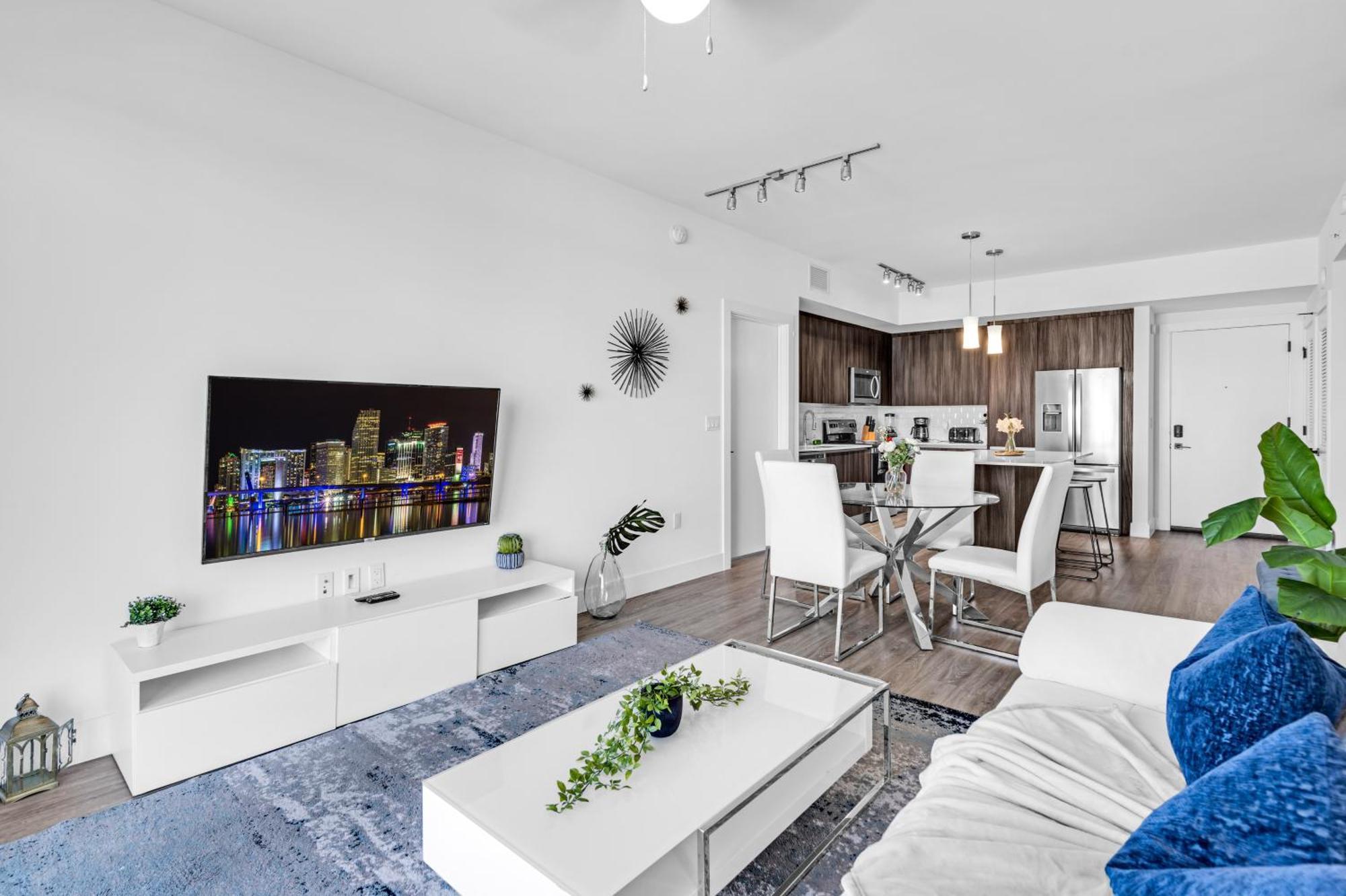 Amazing 2 Bedroom Unit In Doral Miami With Free Parking Hialeah Gardens Dış mekan fotoğraf