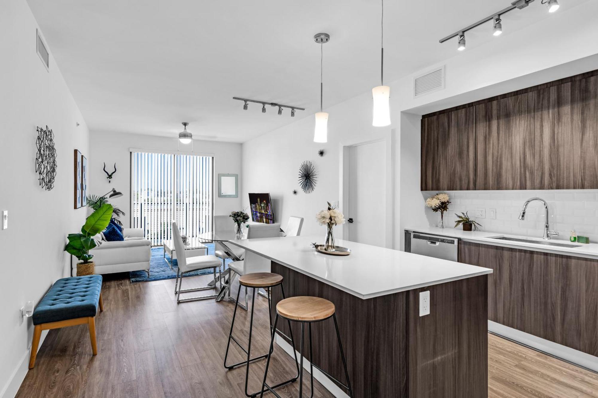 Amazing 2 Bedroom Unit In Doral Miami With Free Parking Hialeah Gardens Dış mekan fotoğraf